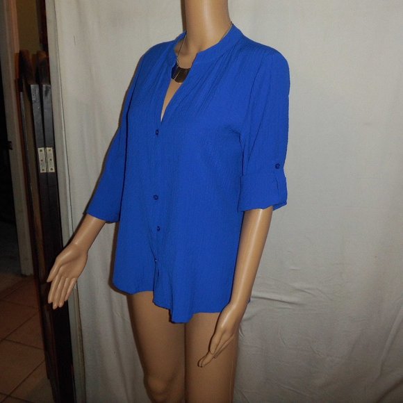 Women's Blouse - Picture 3 of 4